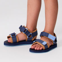 Load image into Gallery viewer, Beach Sandal Indigo