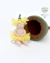 Load image into Gallery viewer, May Gibbs x Tara Treasures - Little Ragged Blossoms Doll with Gum Pod