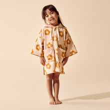 Load image into Gallery viewer, Daisy Glow Organic Terry Hooded Towel