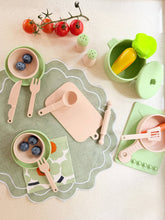 Load image into Gallery viewer, Green Silicone Kitchen Set