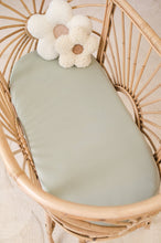 Load image into Gallery viewer, Organic Change Pad/Bassinet Sheet: Ivory
