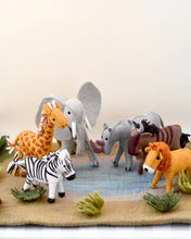 Load image into Gallery viewer, Felt Safari Animal Toys (Set of 6)

