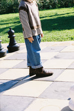 Load image into Gallery viewer, Organic Fields Embroidery Knit Vest - Espresso
