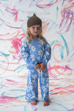 Load image into Gallery viewer, Organic Wild Flower Knit Pull Over
