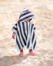 Load image into Gallery viewer, Hooded Towel Beachcomber Moonlight

