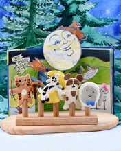 Load image into Gallery viewer, Hey Diddle Diddle Finger Puppet Set
