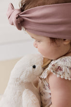 Load image into Gallery viewer, Snuggle Bunnies - Rose The Duck
