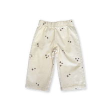 Load image into Gallery viewer, Organic Denim Wild Flower Embroidery Pant - Milk
