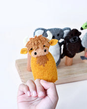 Load image into Gallery viewer, Australian Phillip Island Animals Finger Puppets Set
