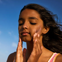 Load image into Gallery viewer, Pink Mineral Sunscreen
