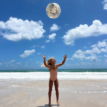 Load image into Gallery viewer, Inflatable Beach Ball Cotton Candy Glitter
