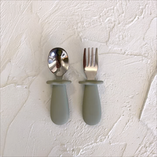 Load image into Gallery viewer, Toddler Cutlery Set Oyster

