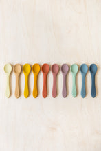 Load image into Gallery viewer, Silicone Spoon Twin Pack - Tan
