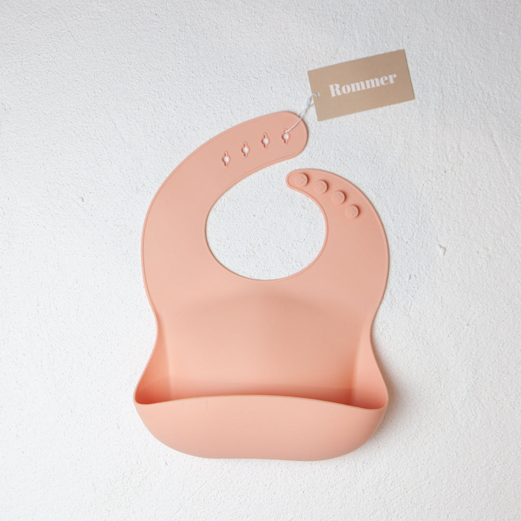 Rommer co Baby Silicone Bib, Silicone baby bib, eco-friendly baby bib, baby meal time, Rommer bibs, bowl, sippy cups, One Country Mouse Kids
