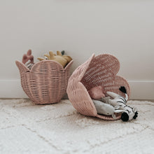 Load image into Gallery viewer, Rattan Lily Basket Set -  Blush
