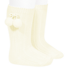 Load image into Gallery viewer, Pom Pom Socks Cream
